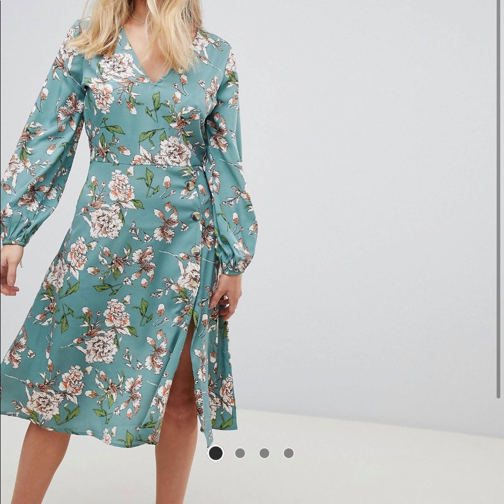ASOS Influence midi floral dress with button detail S size